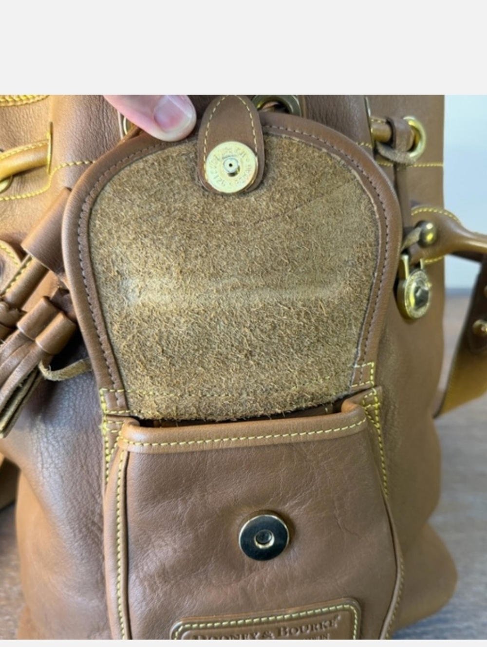 Dooney & Bourke VINTAGE Brown Leather Tassel Drawstring Bucket Bag EUC - Picture 6 of 15